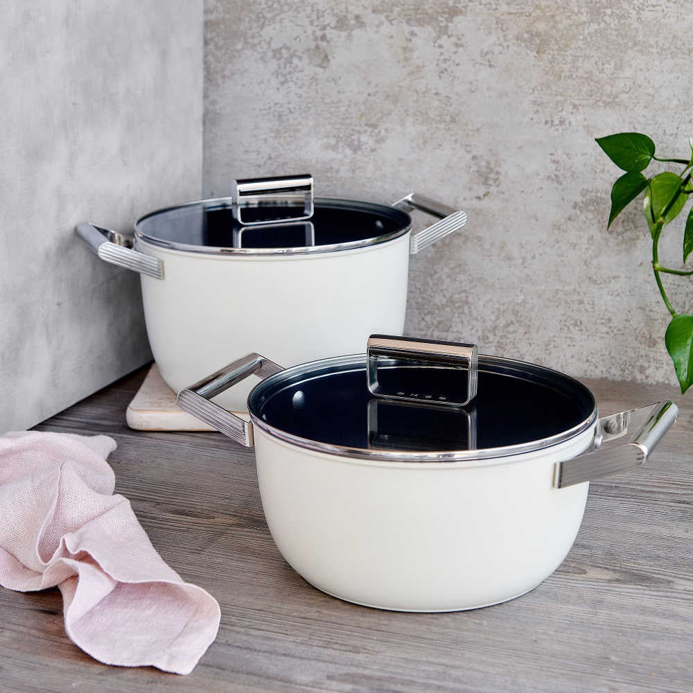 Nonstick Casserole Pan in Cream