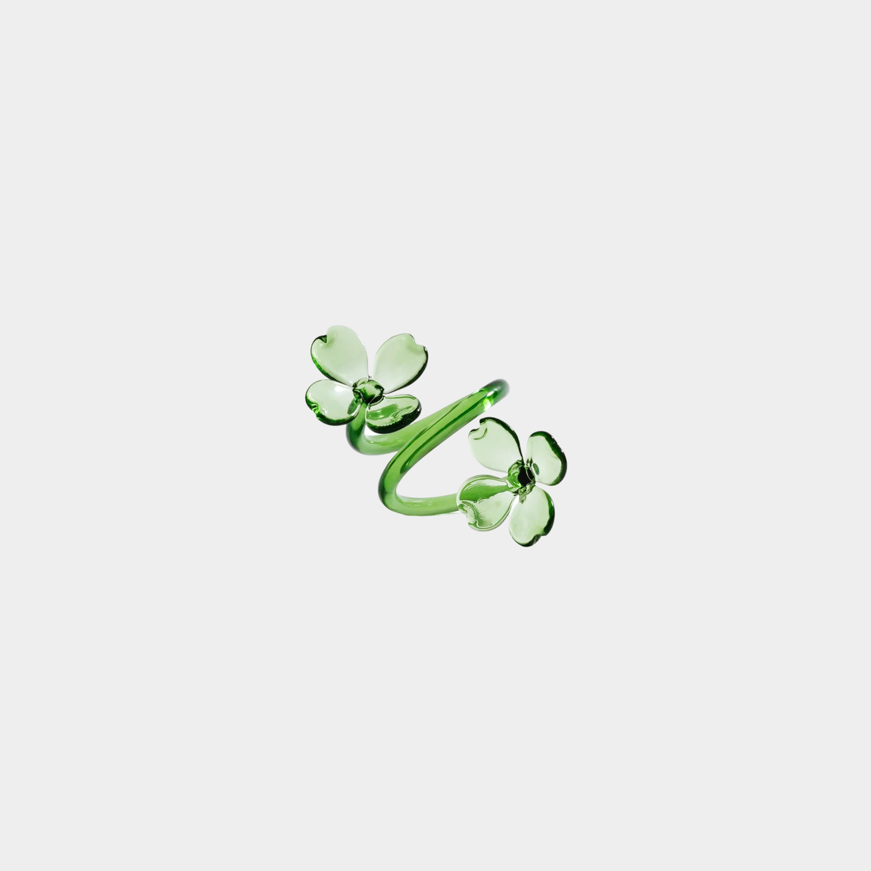 Botanica Glass Flower Napkin Rings (Set of 4 ) in Green