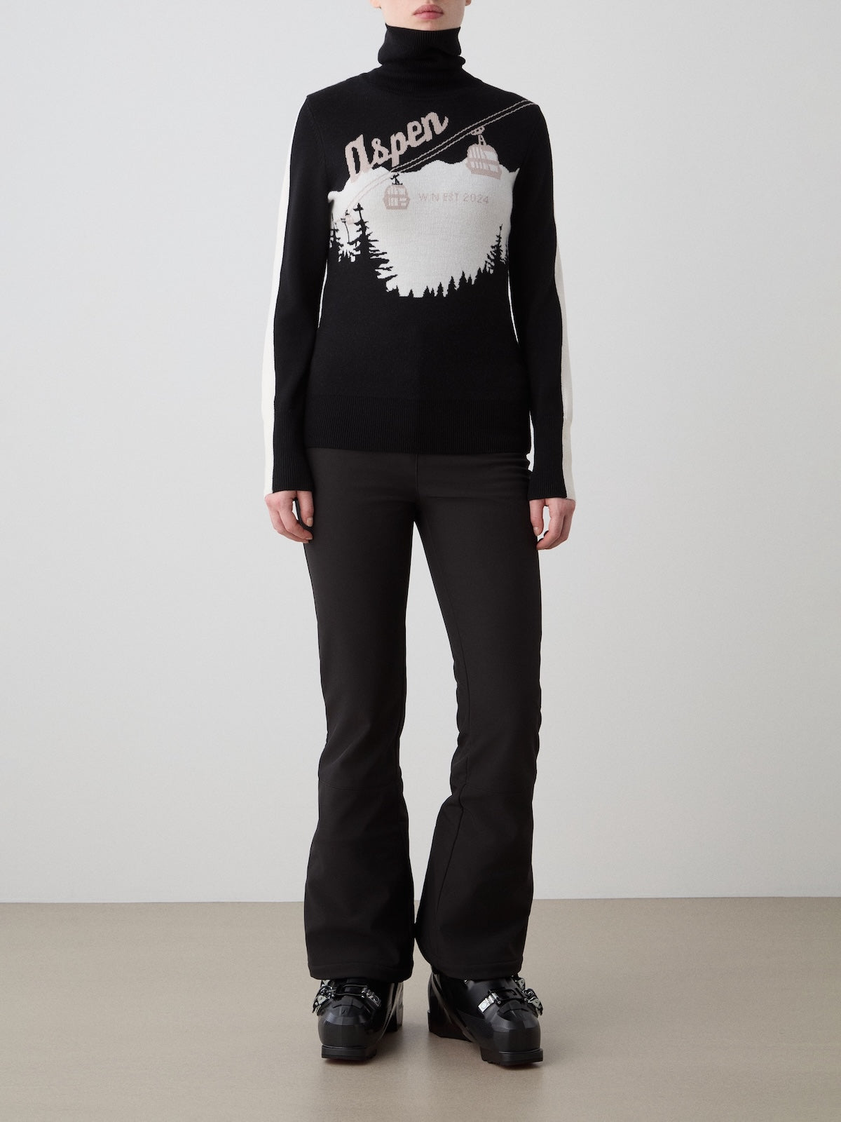 AfterSki Sweater in Black