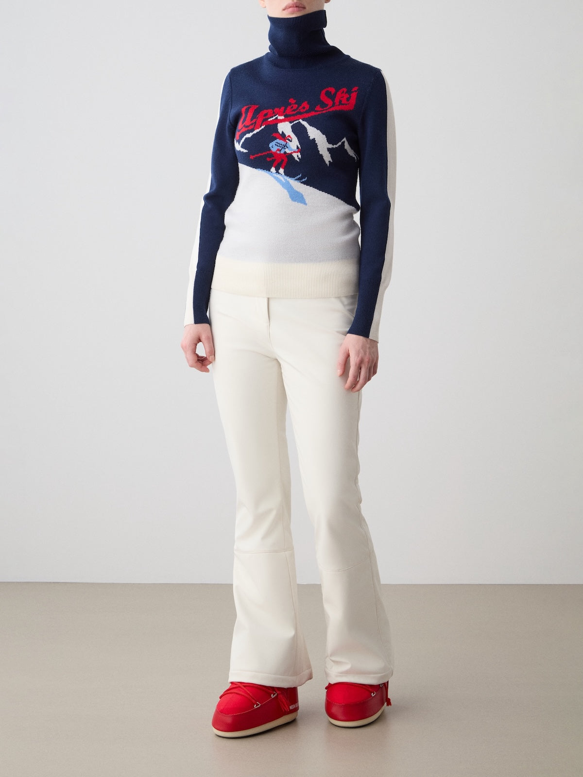 AfterSki Sweater in Navy Blue