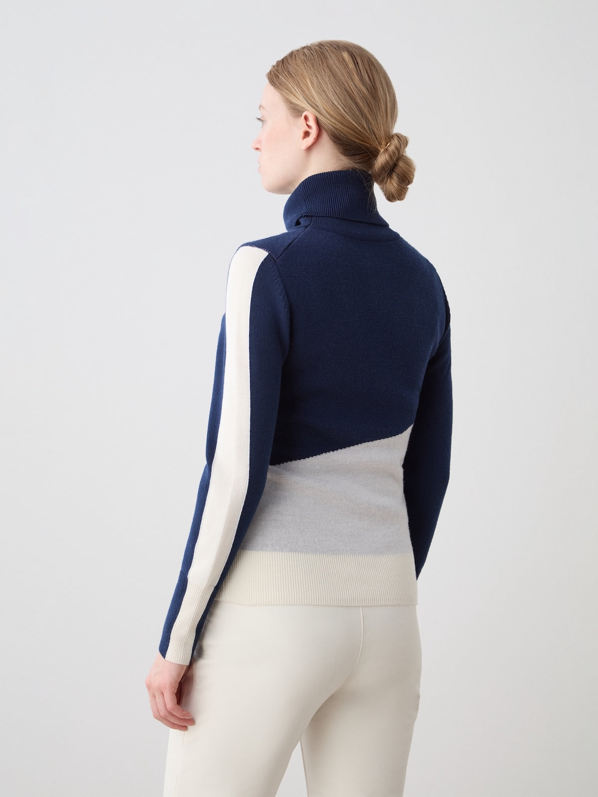 AfterSki Sweater in Navy Blue