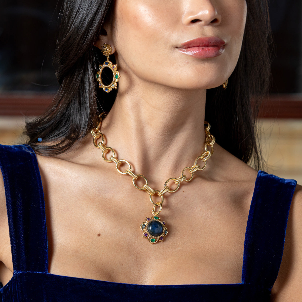 Contessa Pendant