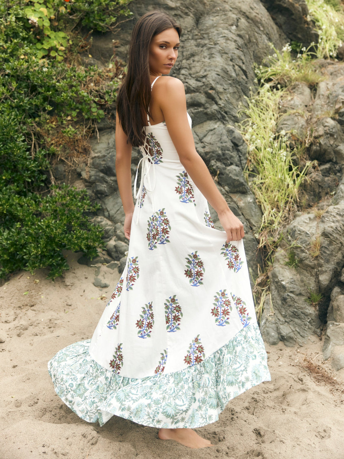 Octavia Dress in White with Bouquets