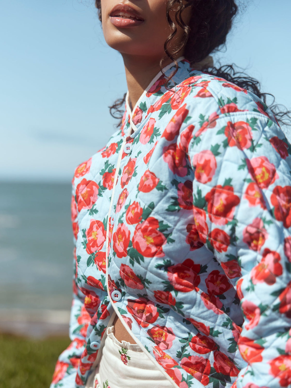 Janean Reversible Jacket in Sugar/Salsa Ditsy Floral Embroidery