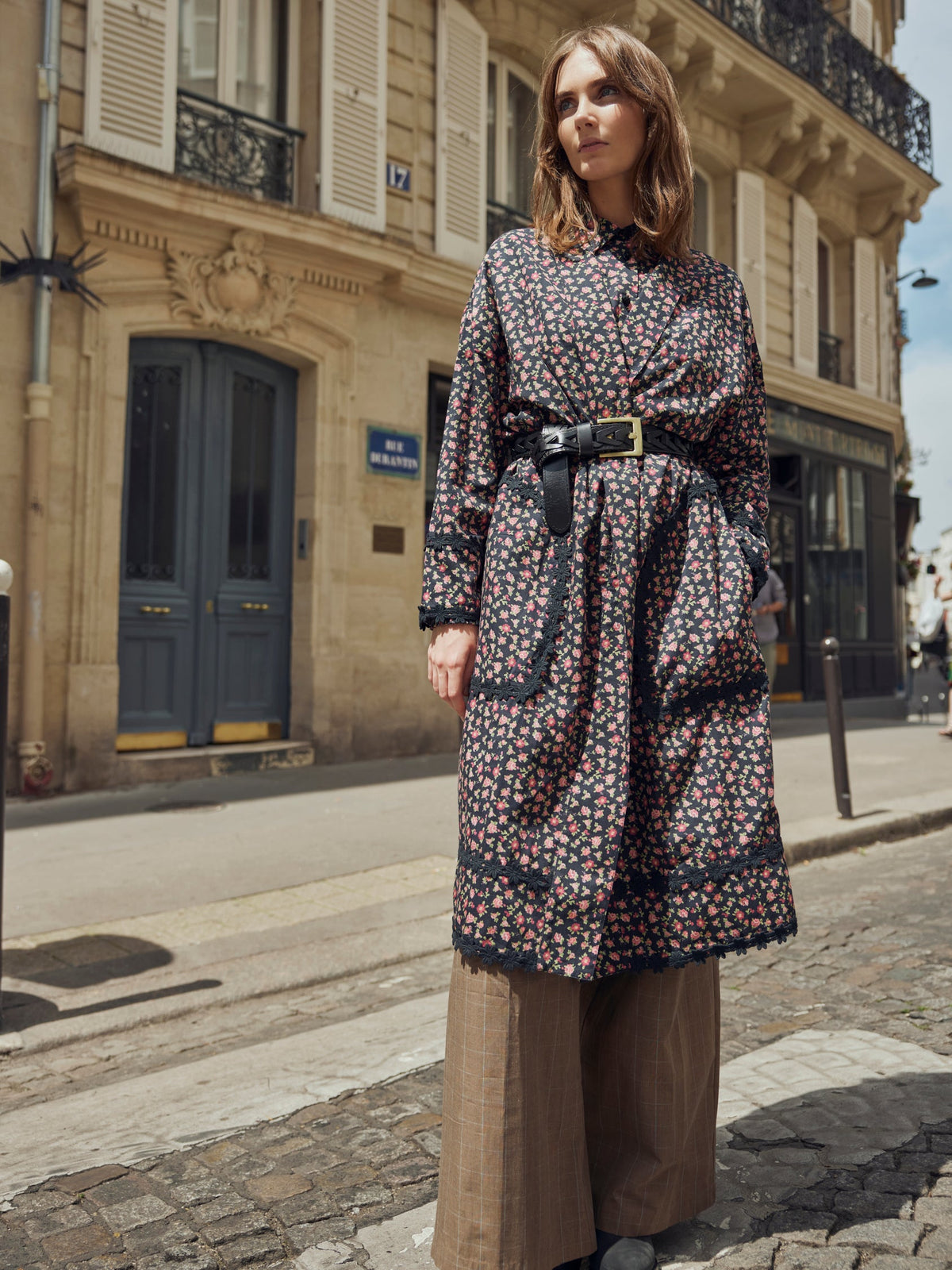 Robe Jacket in Black Rose Floral