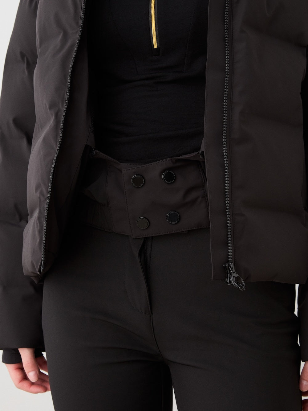 Aurora Ski Jacket in Black