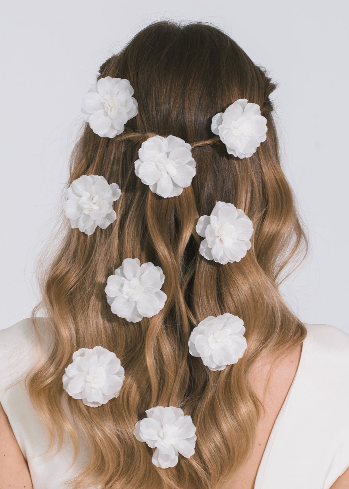 Rosetta Hair Magnets in Cream
