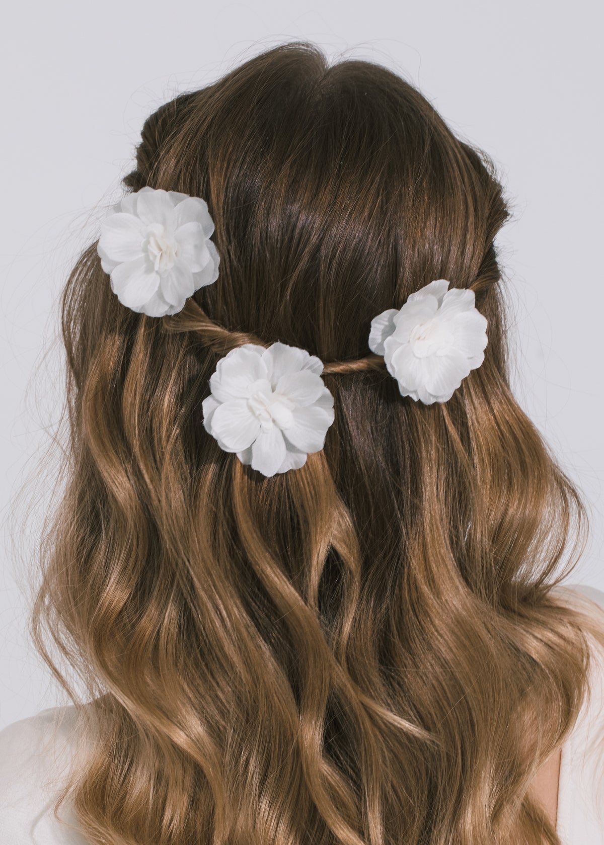 Rosetta Hair Magnets in Cream