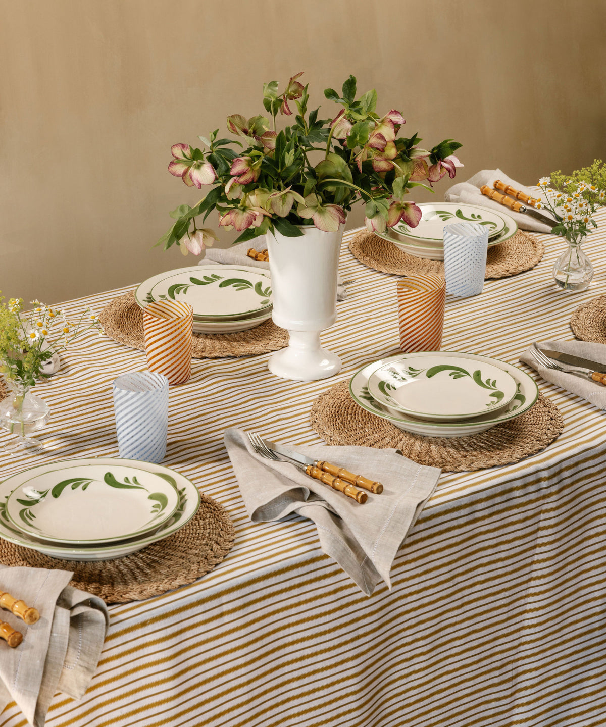 Braided Abaca Placemat in Natural