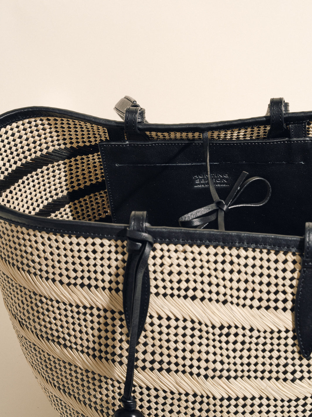#color_black-natural-stripe