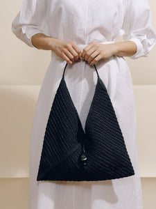 #color_black-black