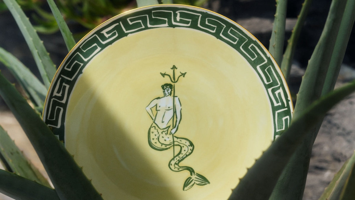 Ill Viaggio Di Nettuno Charger Plate in Green & Yellow