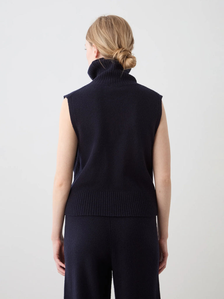 Geilo Vest in Navy Blue