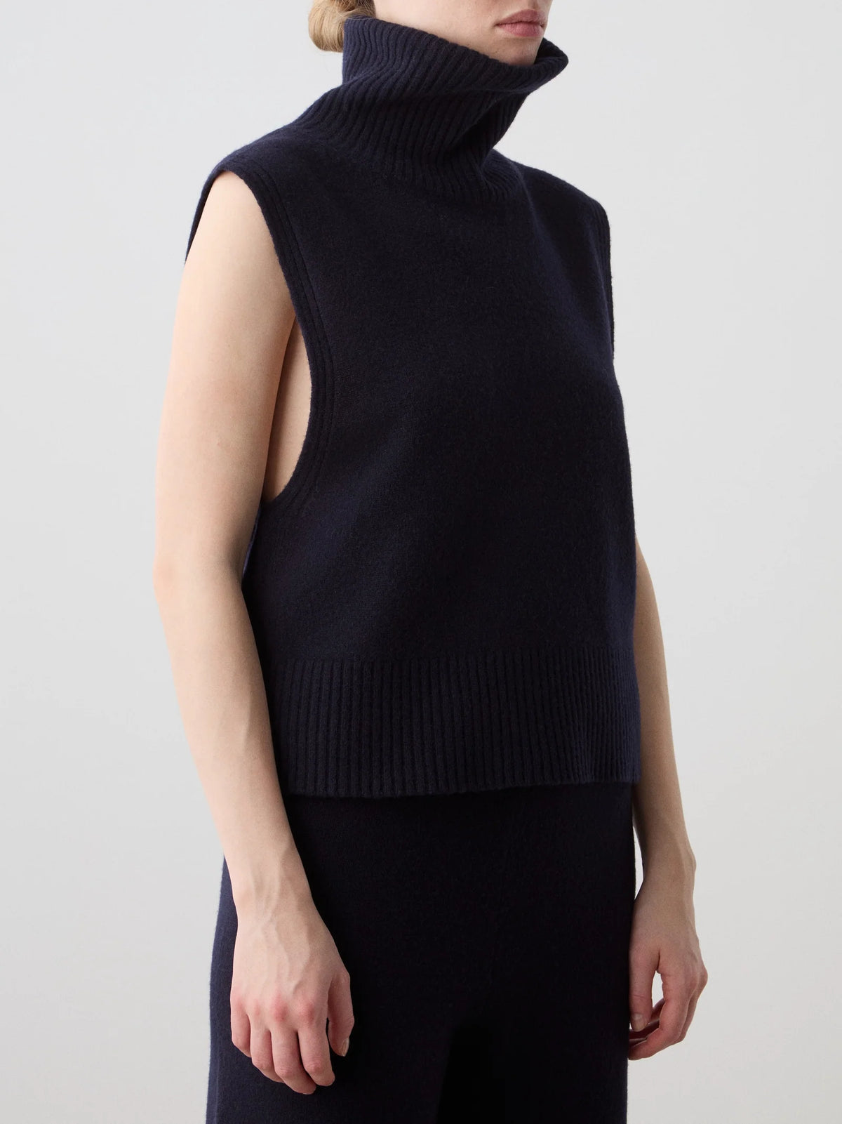 Geilo Vest in Navy Blue