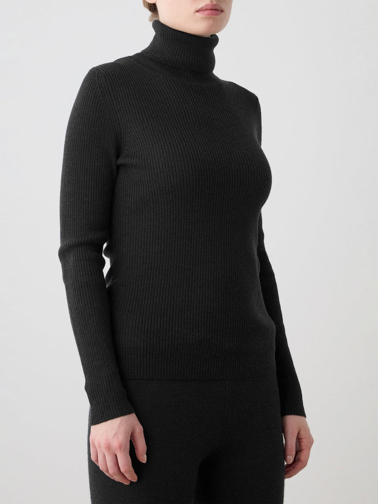Geilo Turtleneck in Black