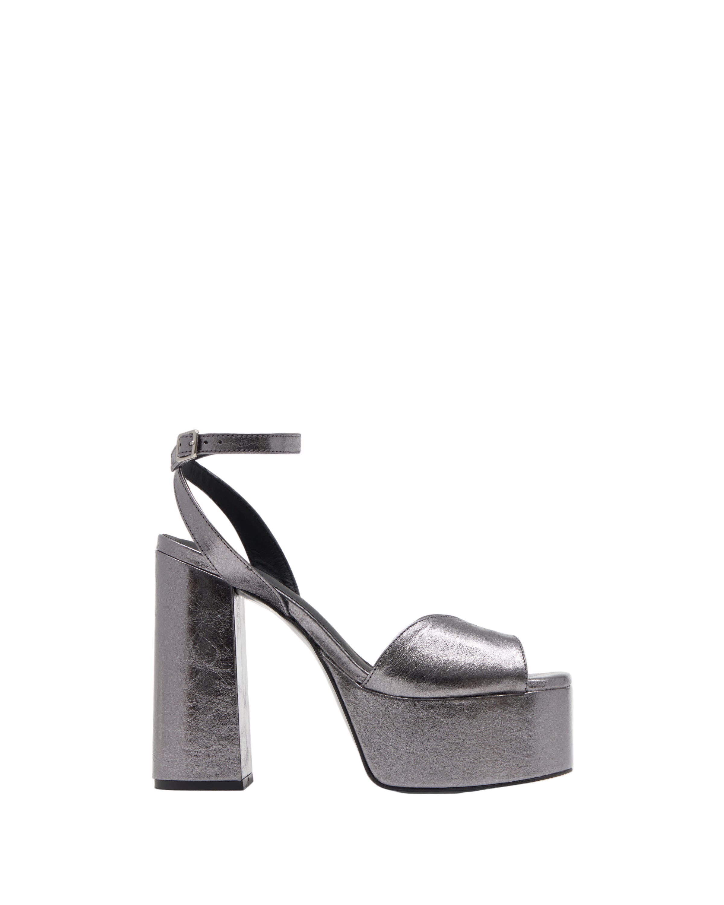 Fibi in Platinum