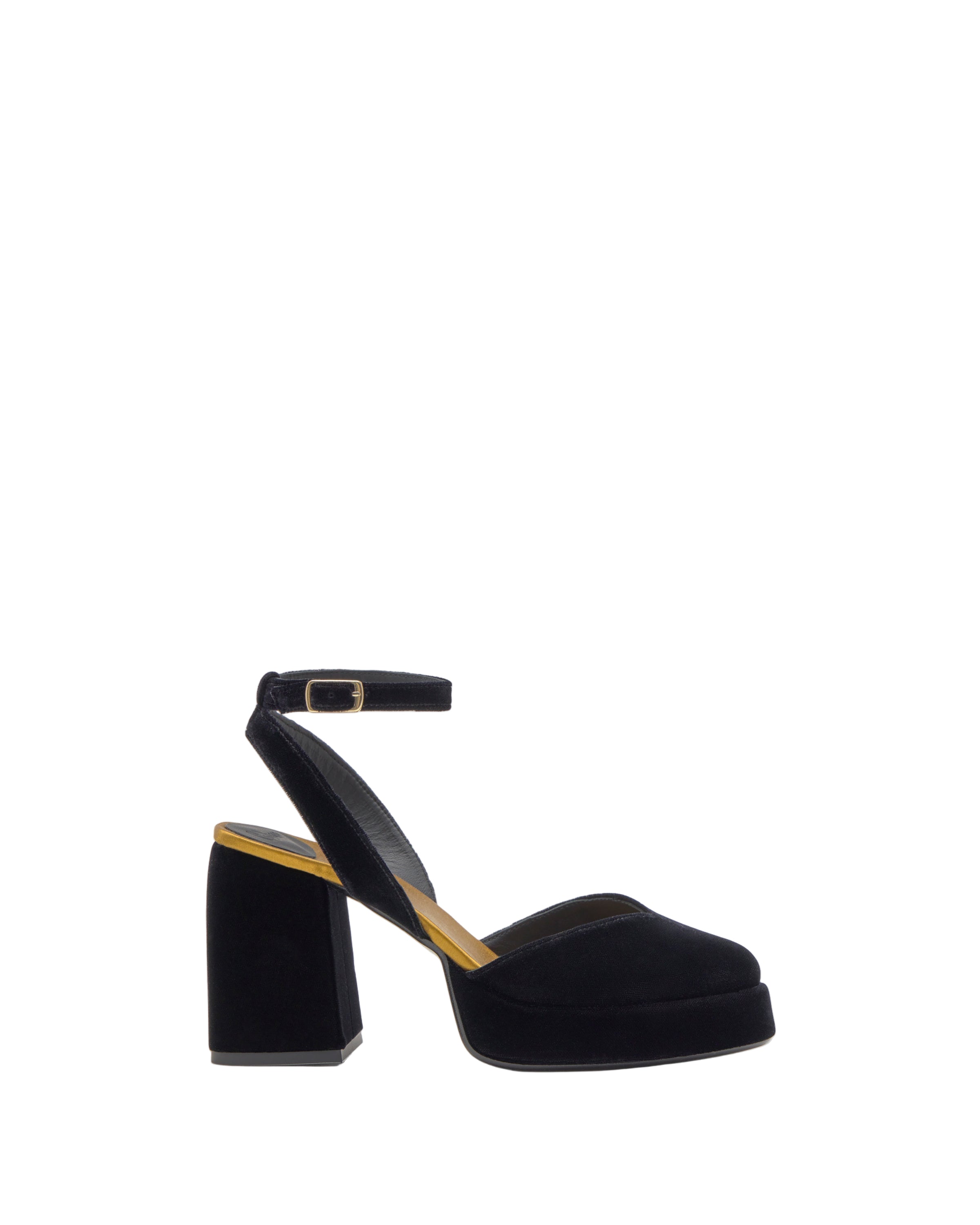 Verona in Black