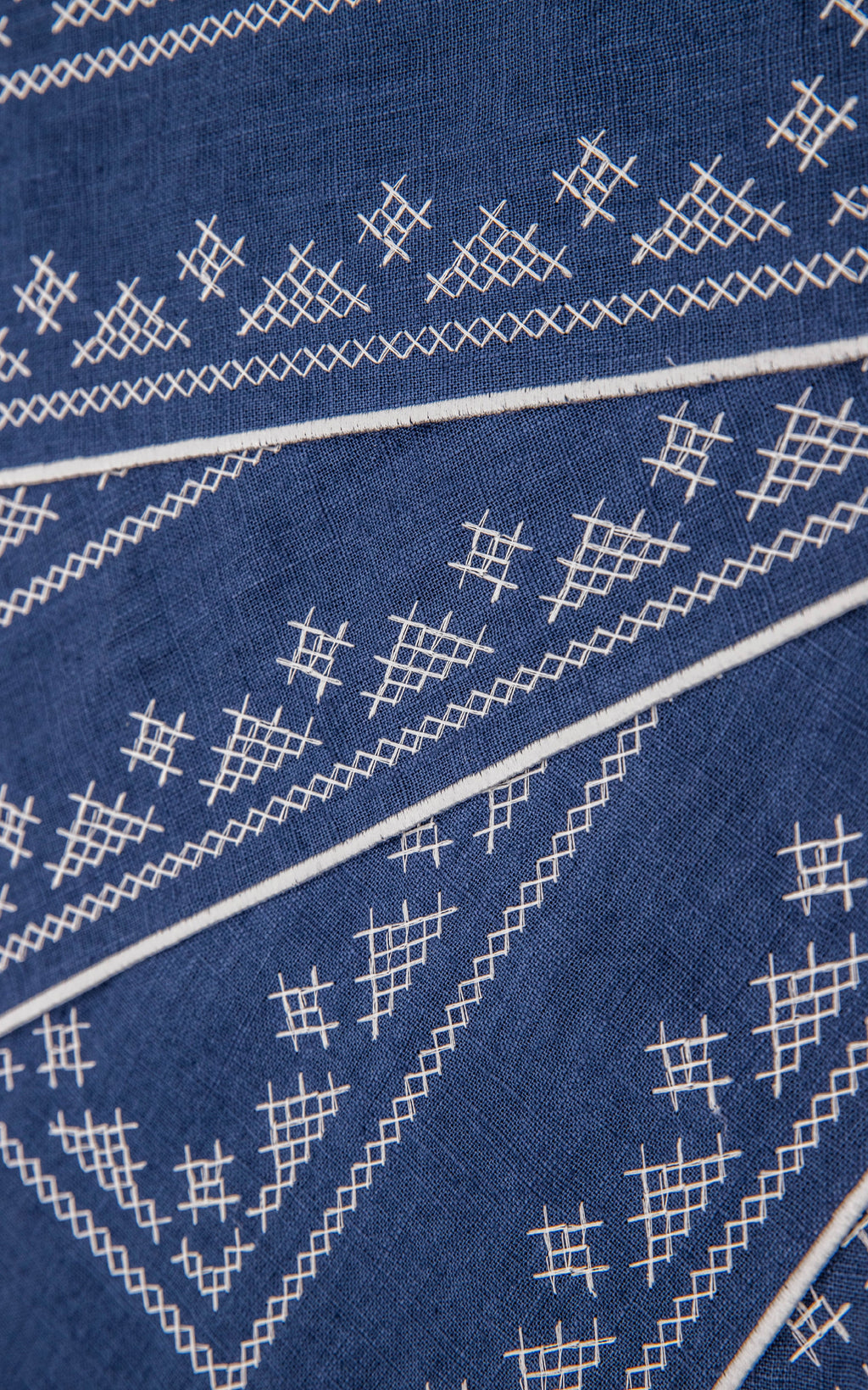 Pedralbes Placemats in Navy, Set of 4