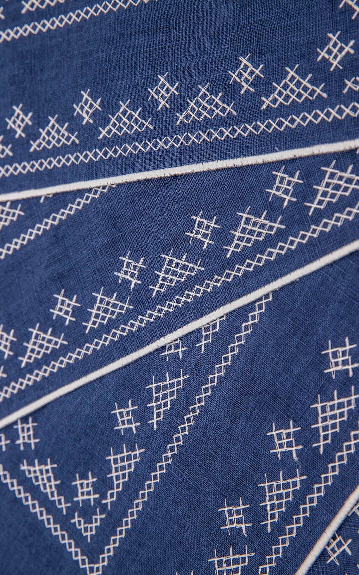 Pedralbes Placemats in Navy, Set of 4