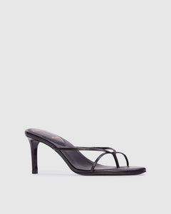 Gem 65 in Black Leather