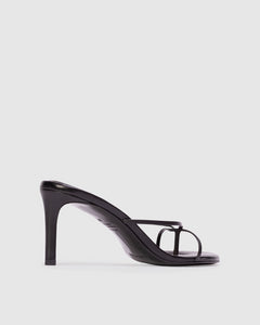 Gem 65 in Black Leather