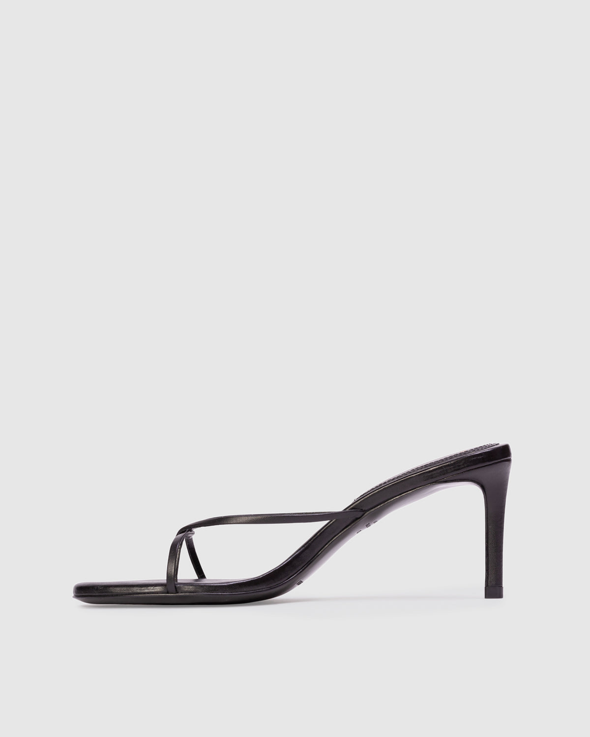 Gem 65 in Black Leather