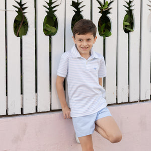 Boys’ light blue spring dress shorts in crisp cotton with flat front and elastic back waistband, by Henry Duvall – versatile for Easter, portraits, and warm-weather occasions.