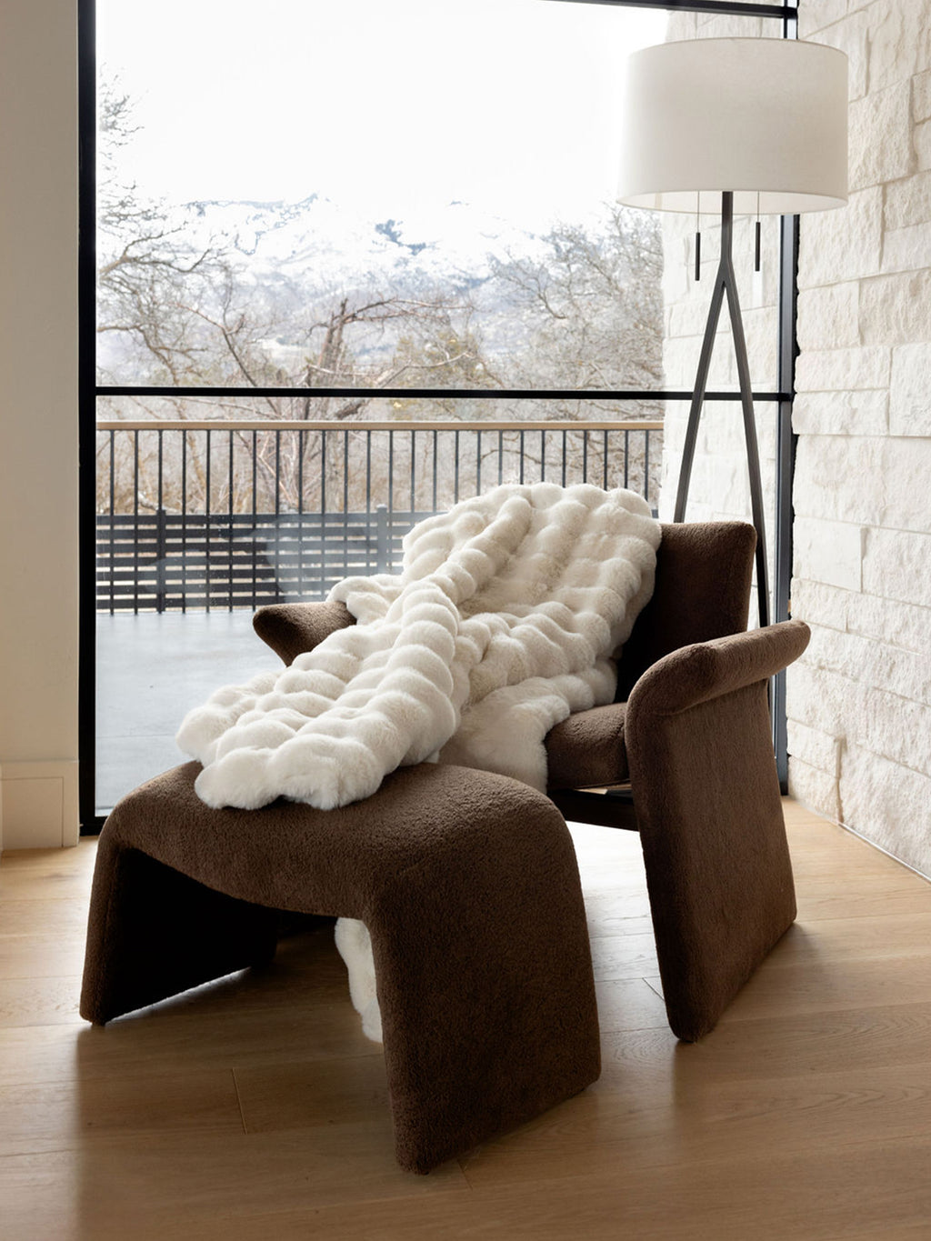 Bubble Cuddle Blanket (Color: Walnut)