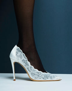Zea 100 Pump in White Scalloped Paisley Lace