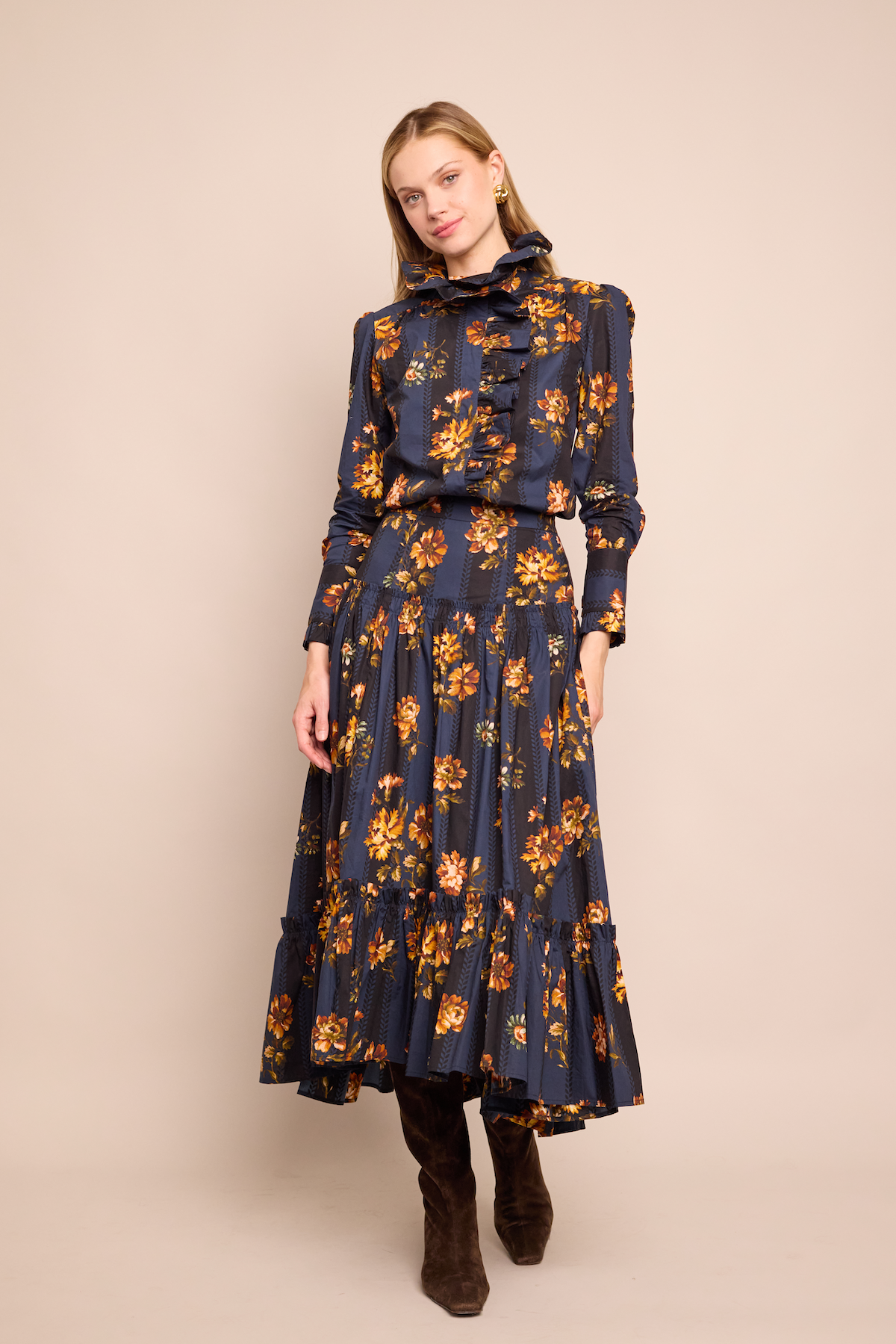 Tisbury Skirt in Amour Flora Navy