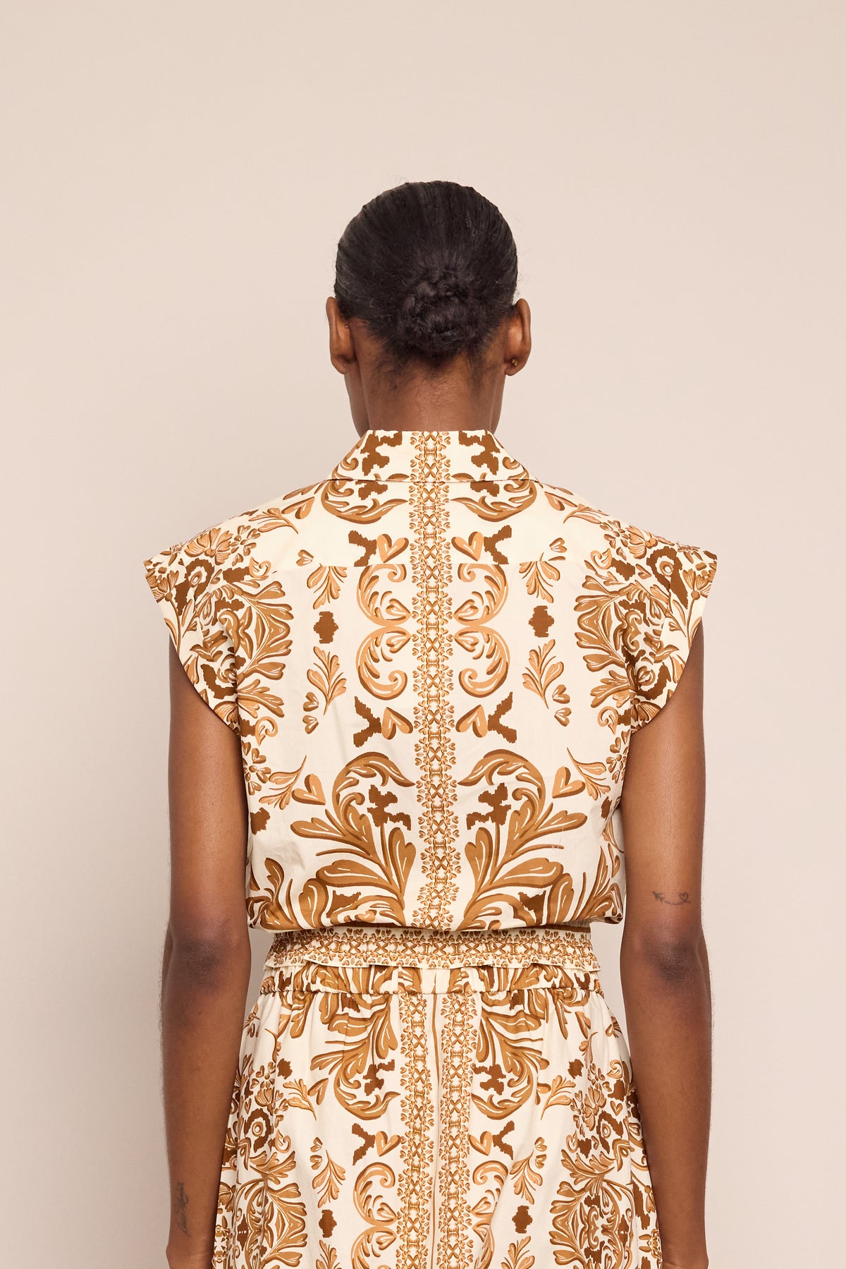 Octavia Top in Saltaire Brown