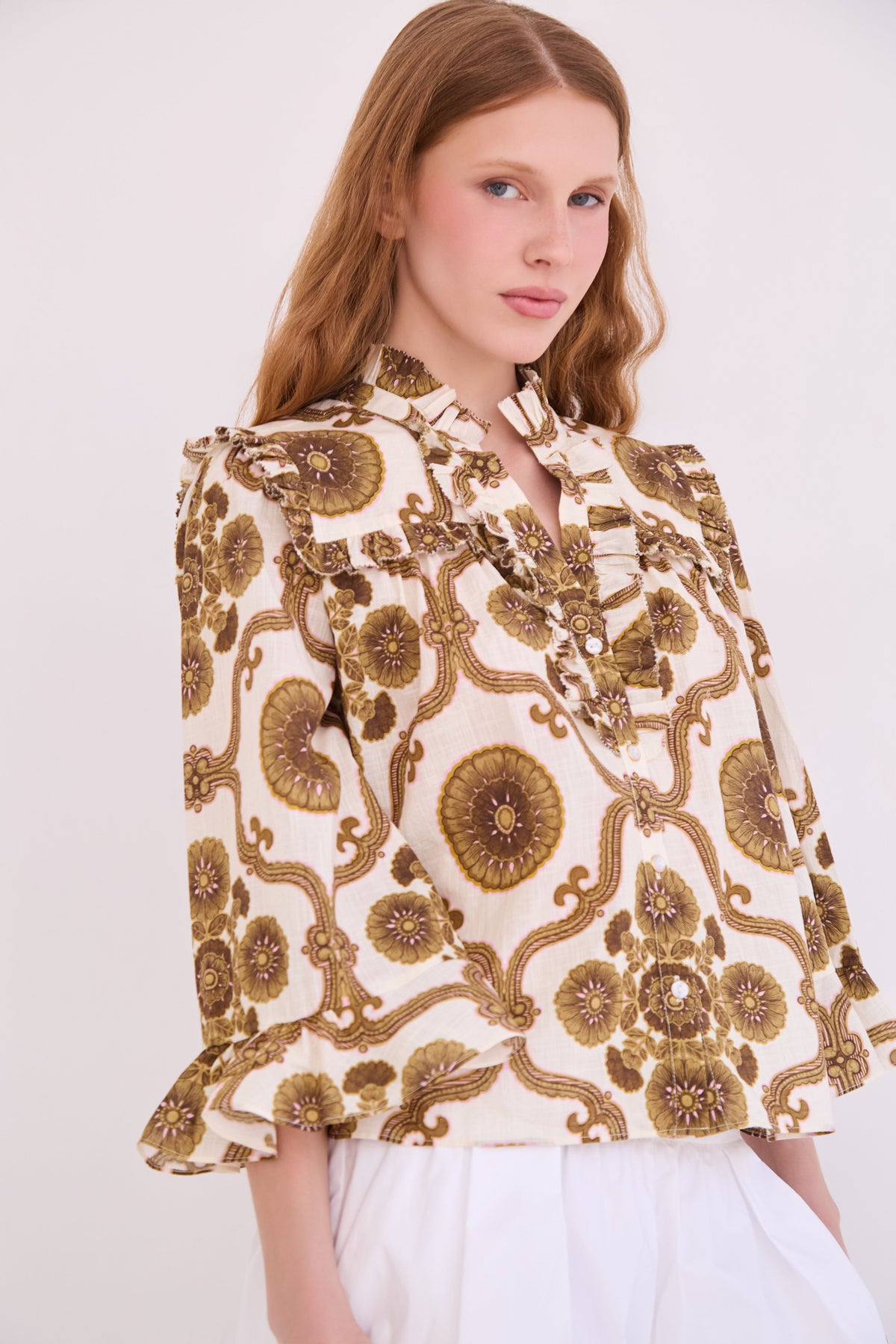 Elowen Top in Mod Floral Olive