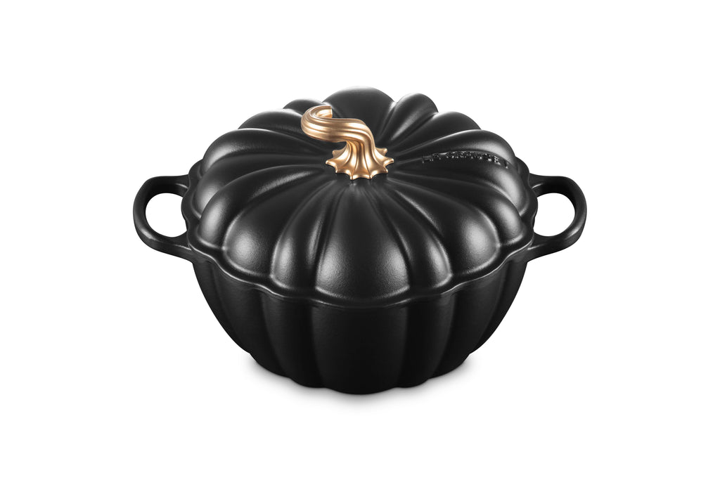 Le Creuset Signature Pumpkin Cocotte, 4 qt., Licorice