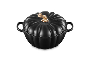 Le Creuset Signature Pumpkin Cocotte, 4 qt., Licorice