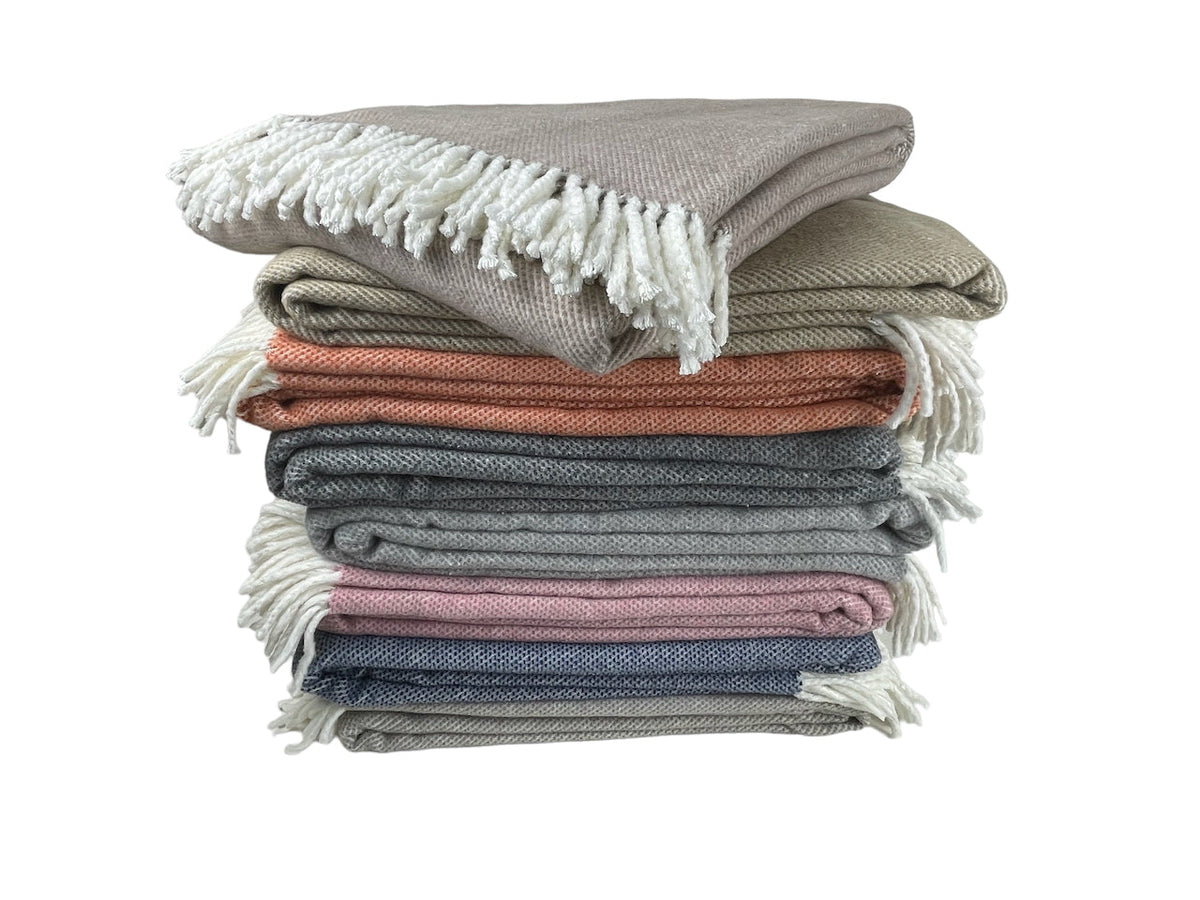 Pixel Design Fringed Throw