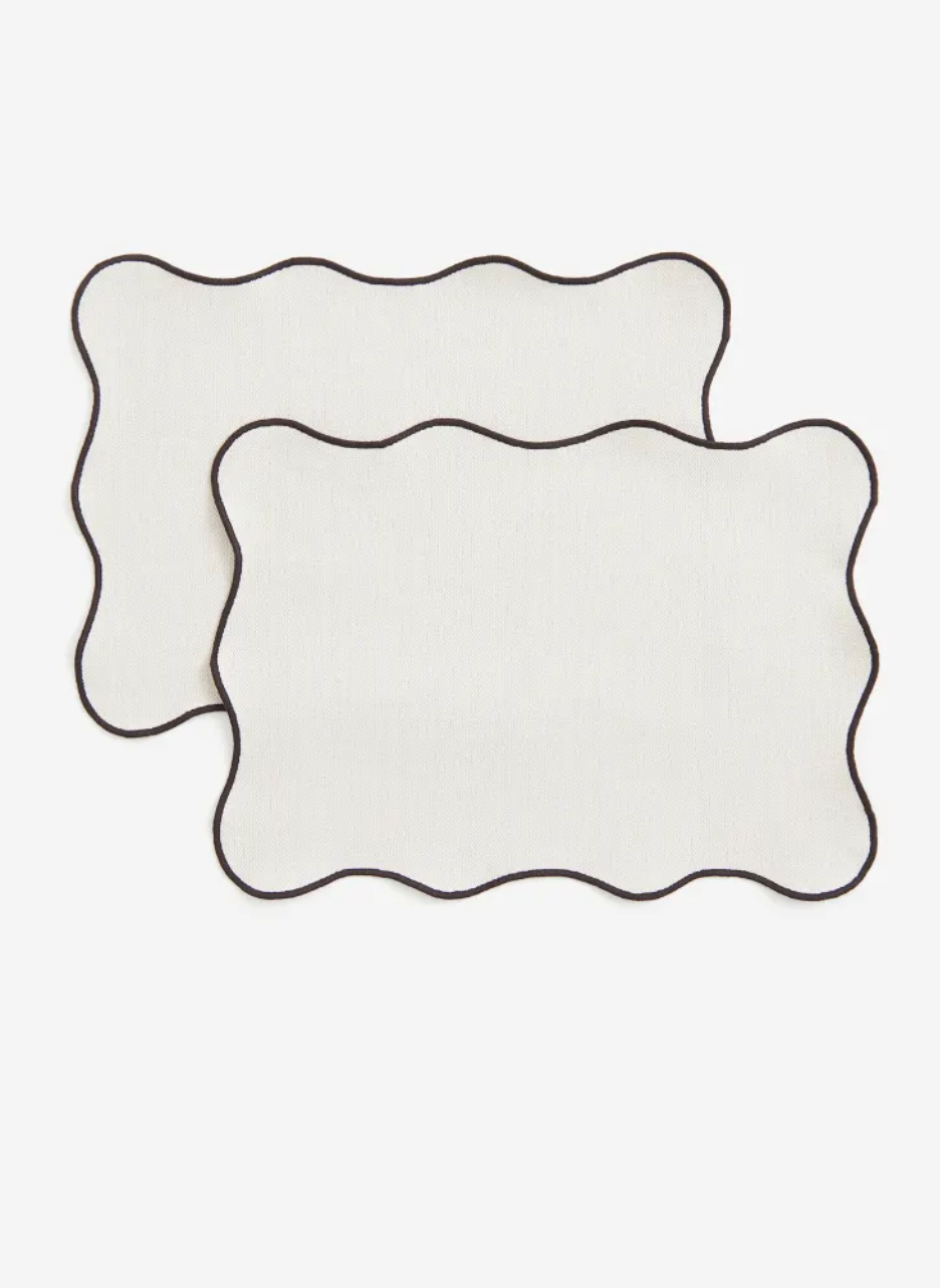 2-pack Scallop-edged Placemats