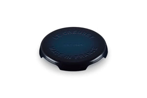Signature Trivet in Nuit