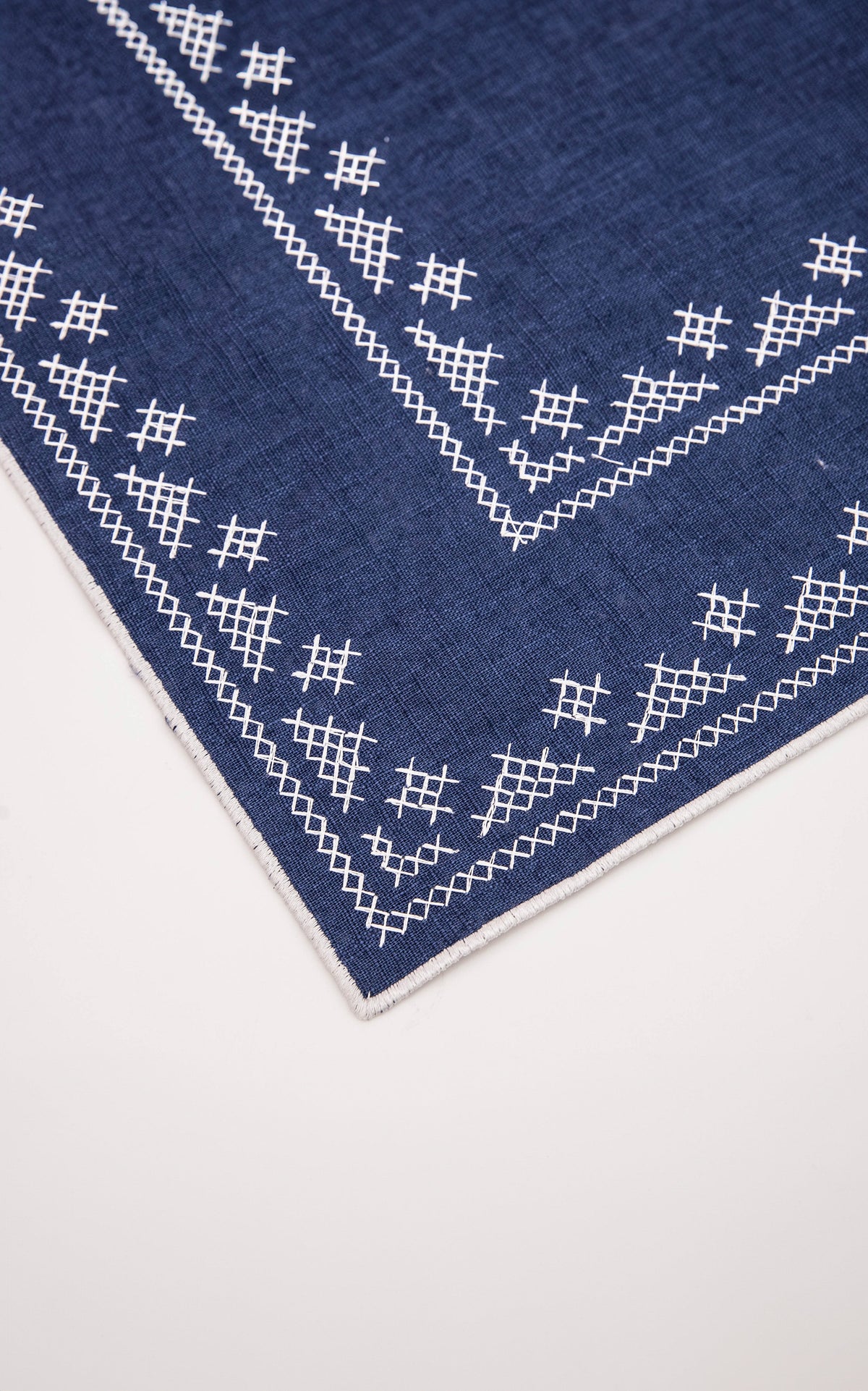 Pedralbes Placemats in Navy, Set of 4