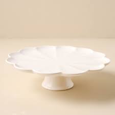 Cream Scalloped Cake Stand