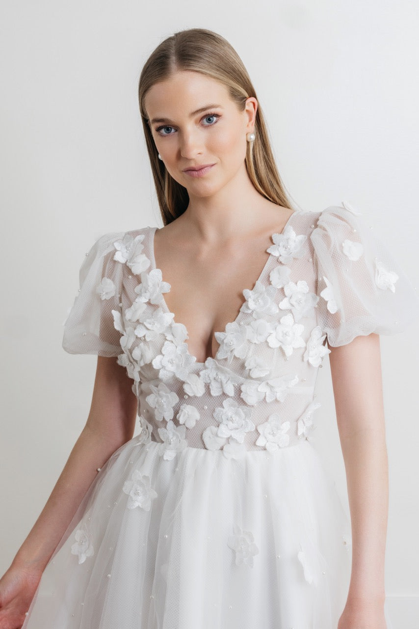 Tulip Dress in Ivory Ivory - Off White / 12 Tulip Dress in Ivory Ivory - Off White / 12