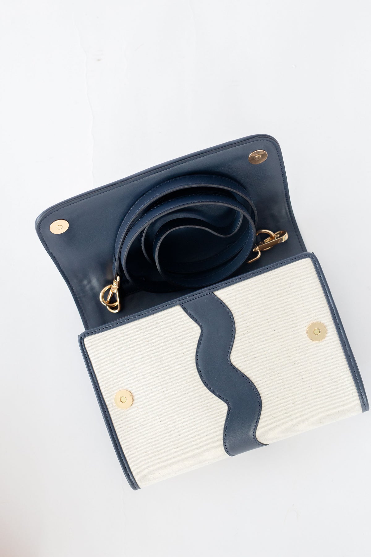 Allie Clutch in Canvas