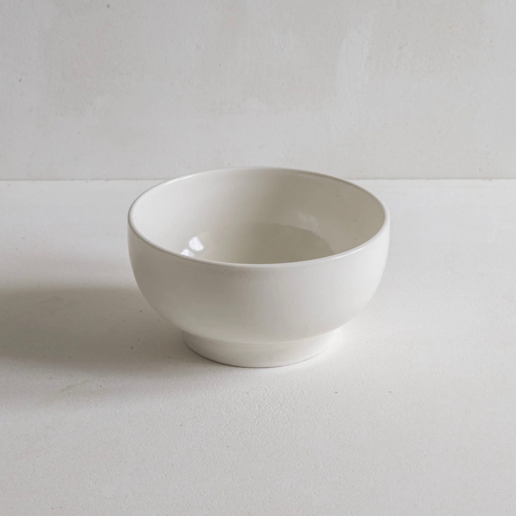 Classical Porcelain Simple Bowl, 6”