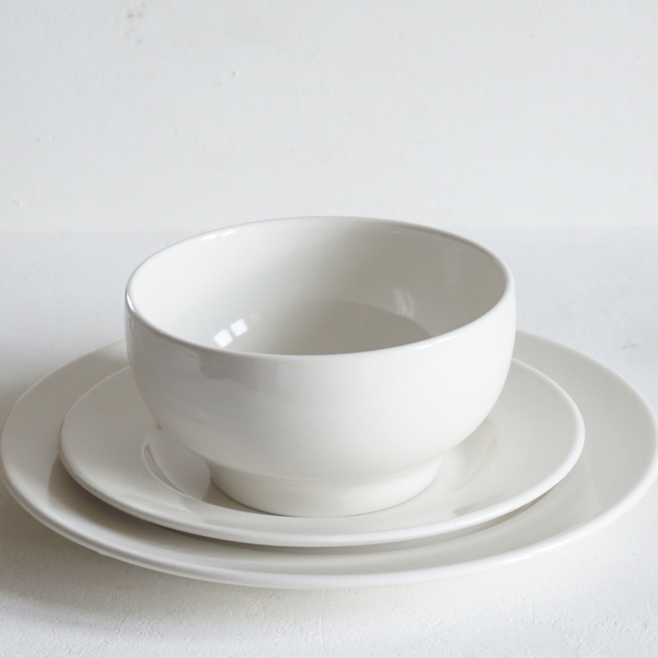 Classical Porcelain Dinnerware, Set of 3