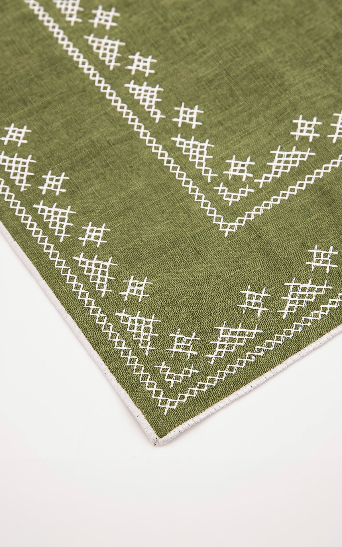 Pedralbes Placemats in Olive, Set of 4