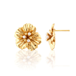 Meadow Nasturtium Stud Earrings in Pearl