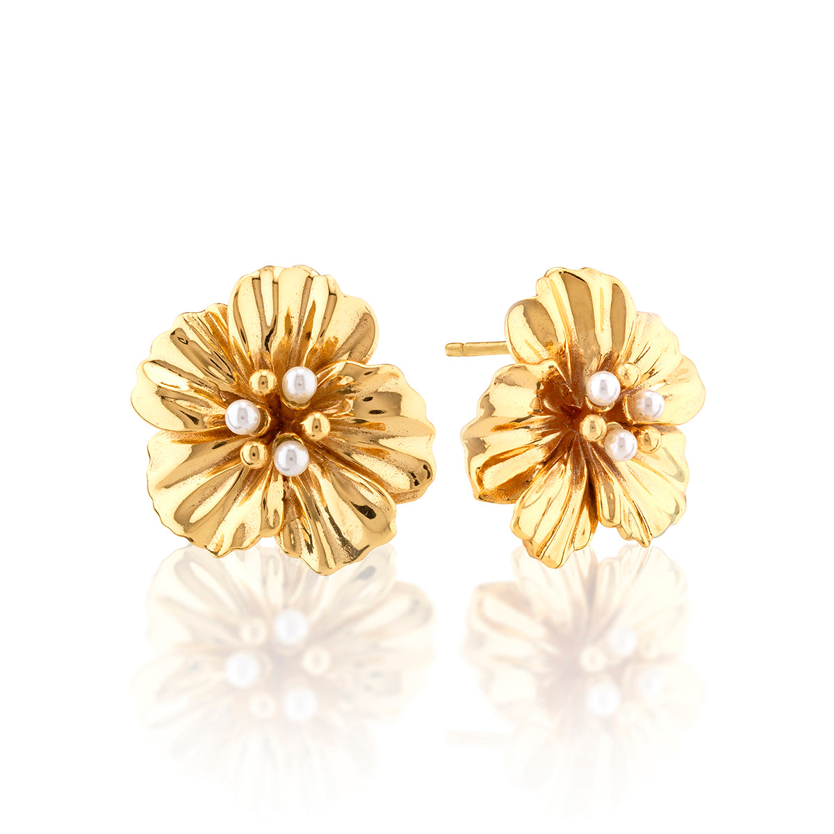 Meadow Nasturtium Stud Earrings in Pearl