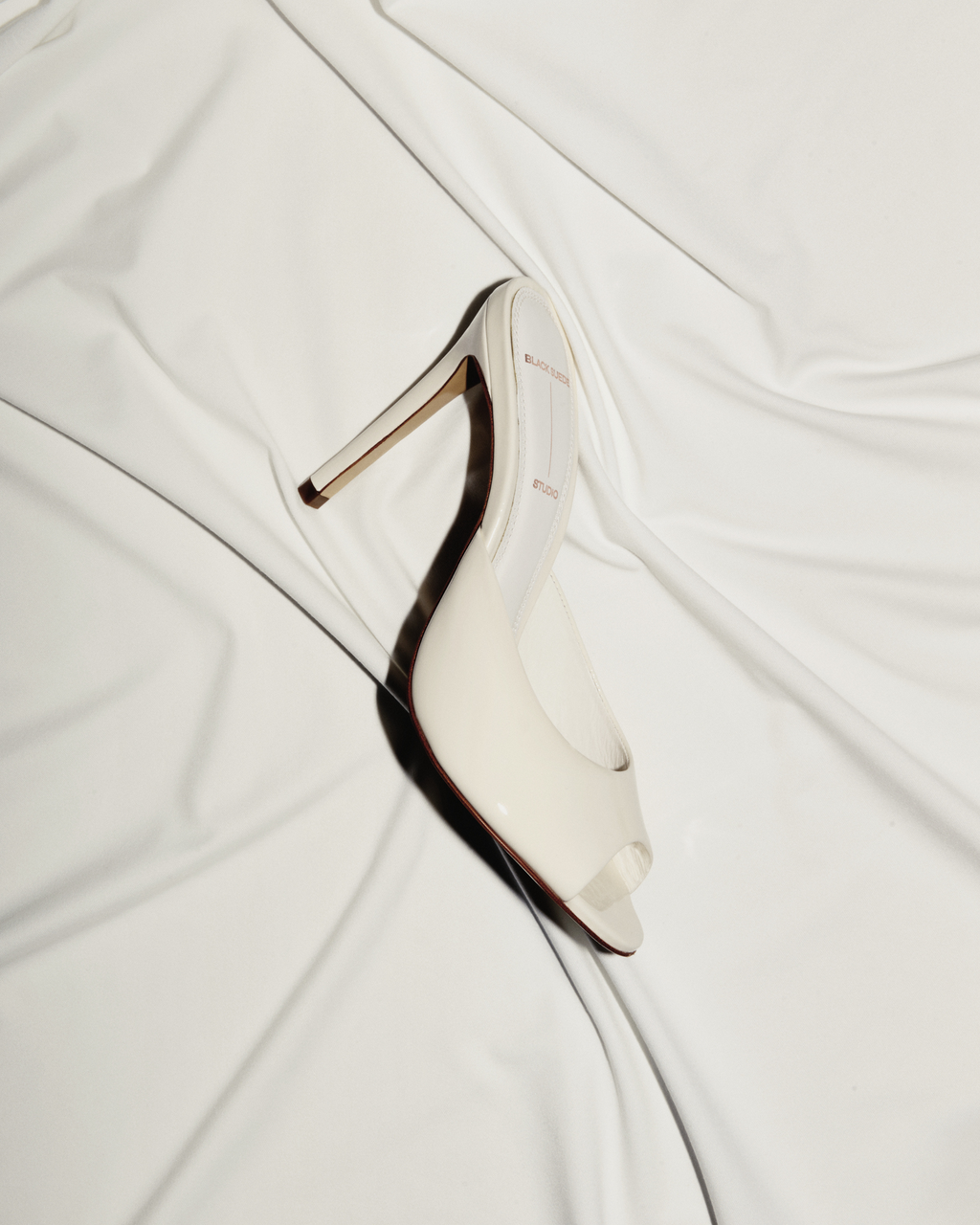 Alessia 100 Mule in Coconut Patent Leather