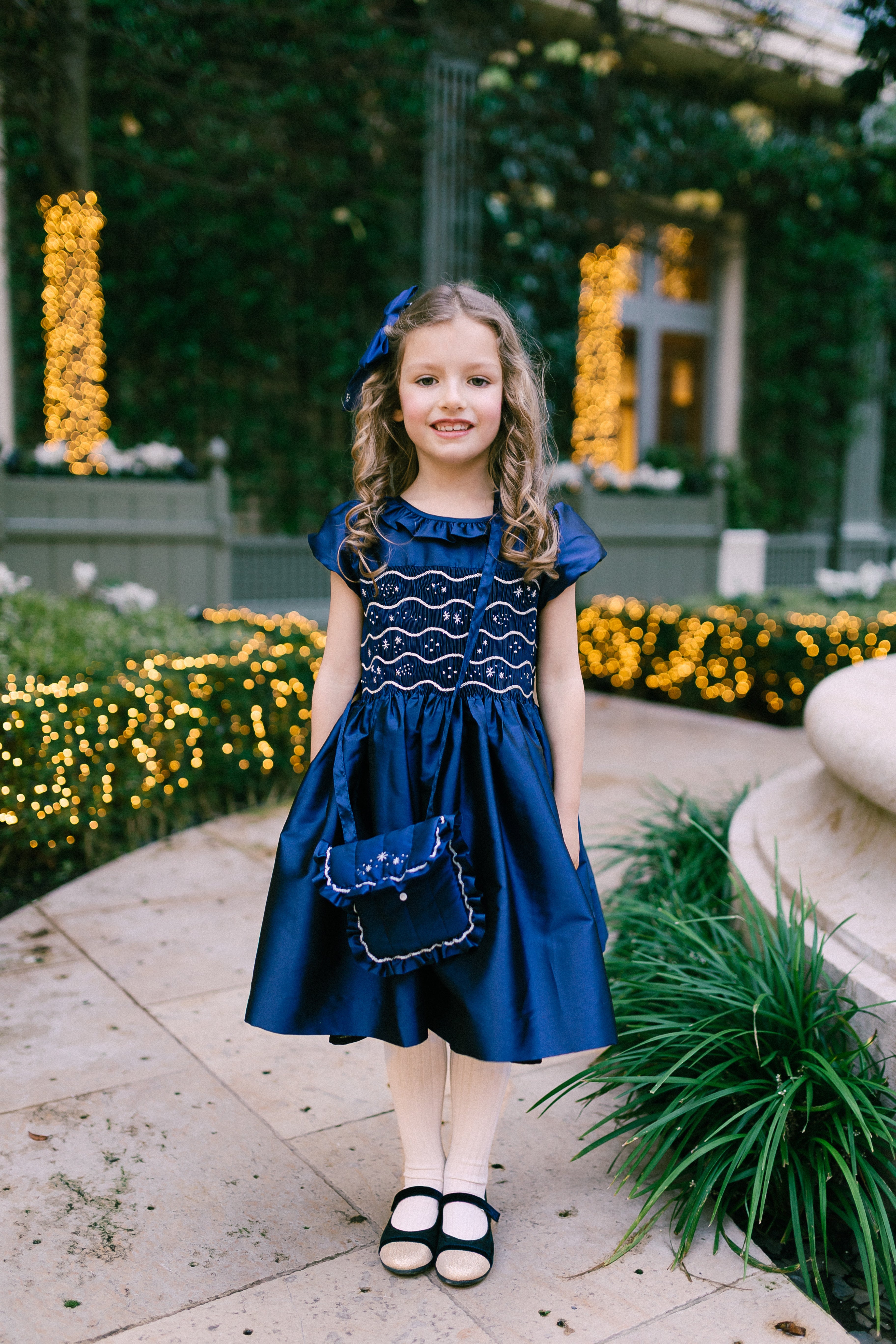 Thais Navy Purse