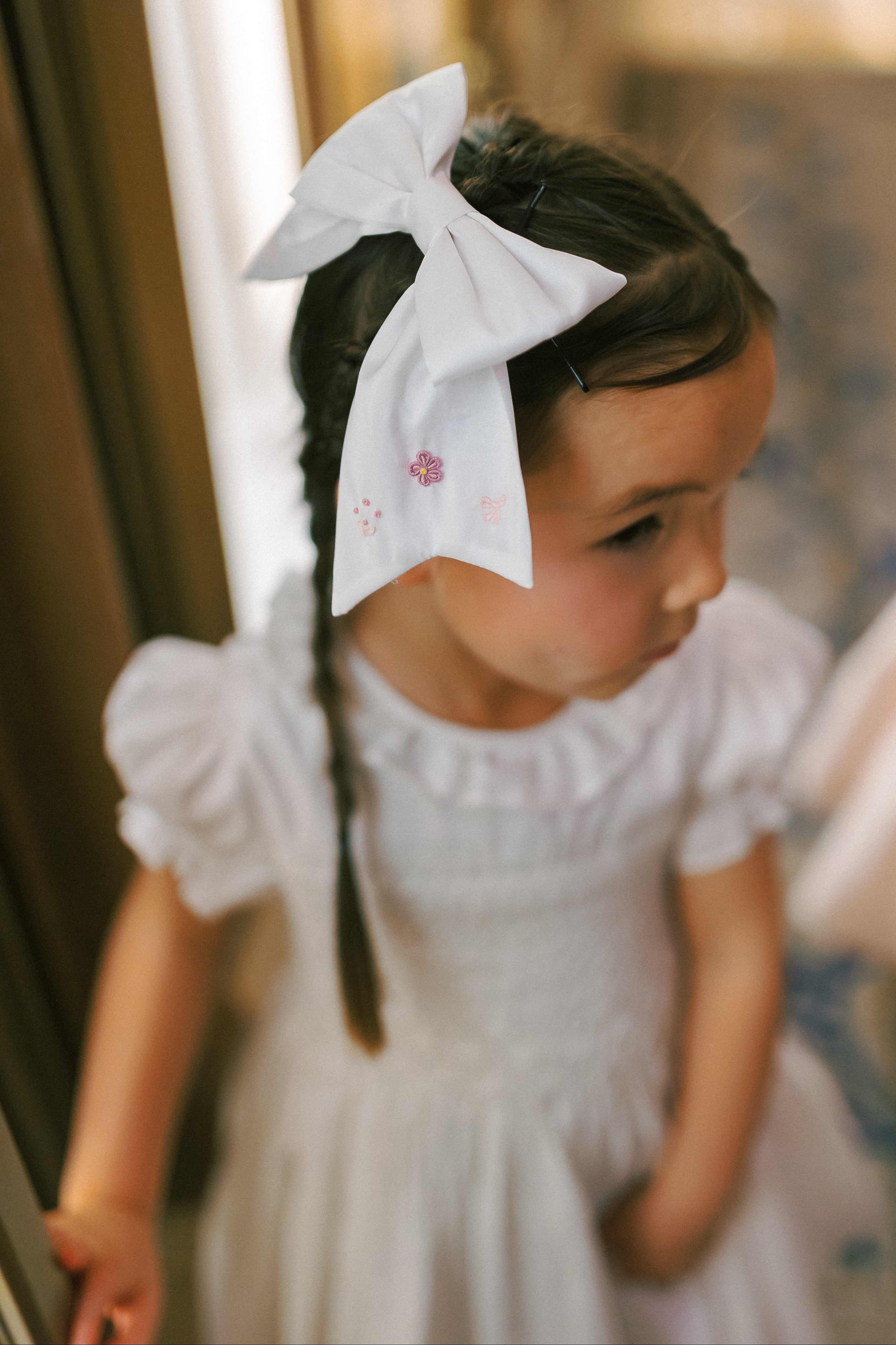 Aurelia White Hair Bow