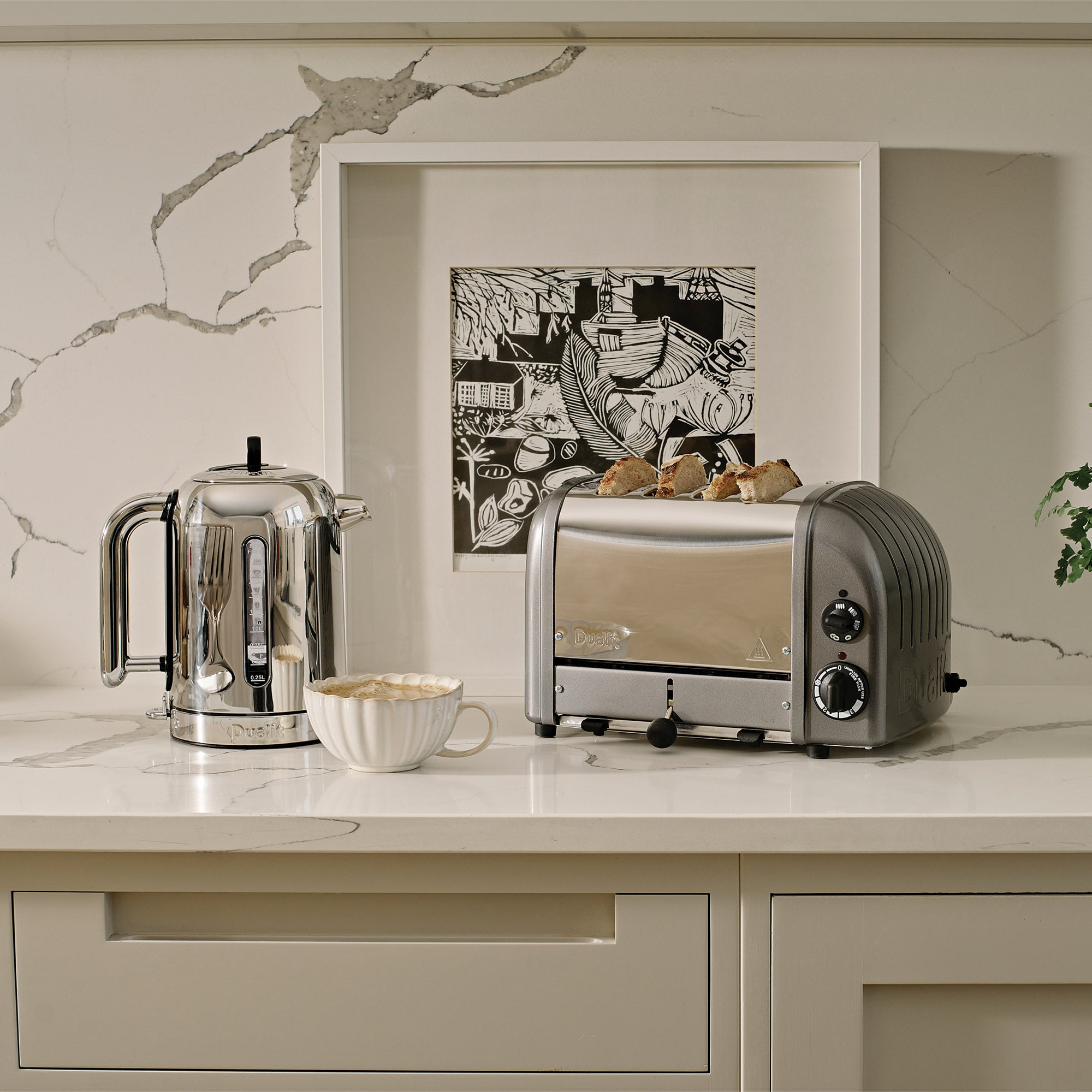 4 Slot Classic Toaster in Metallic Charcoal